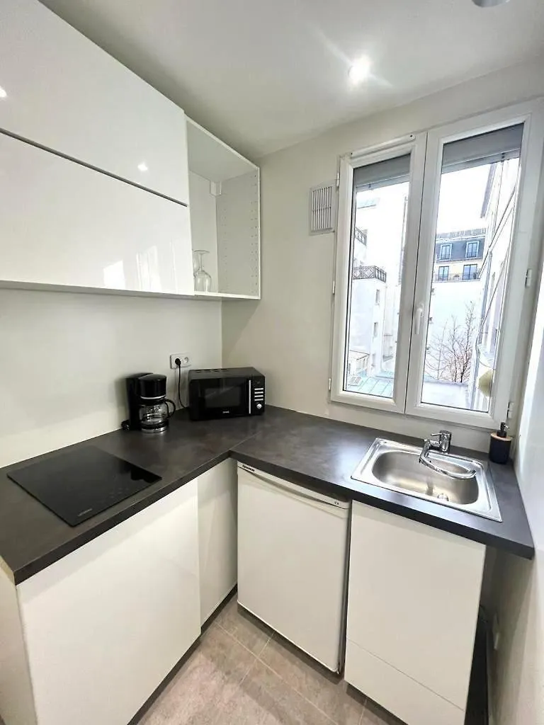 Appartement Cosy Calme Et Tres Bien Situe Paris Apartment